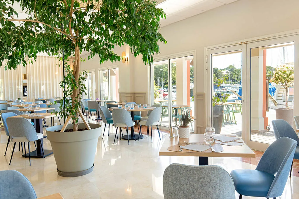 Restaurant — photo 72
