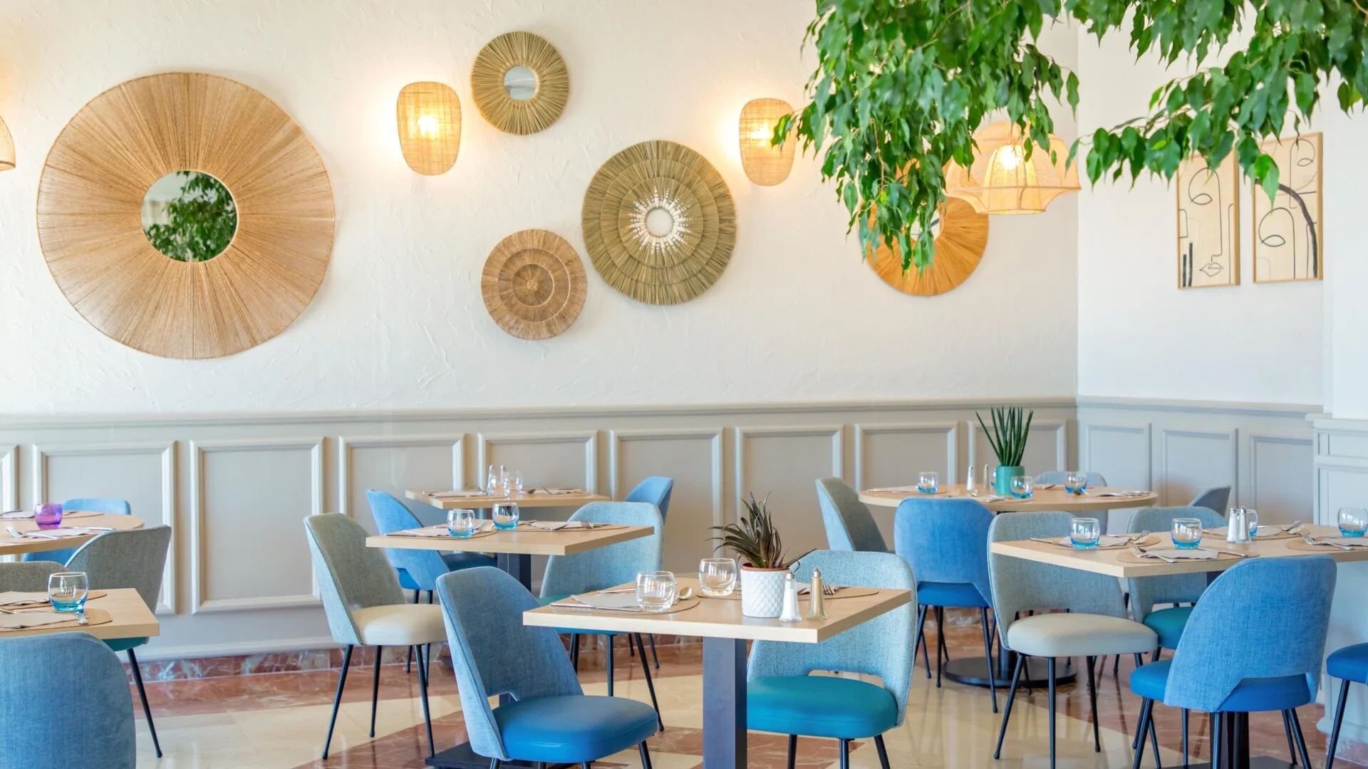 Restaurant — photo 74