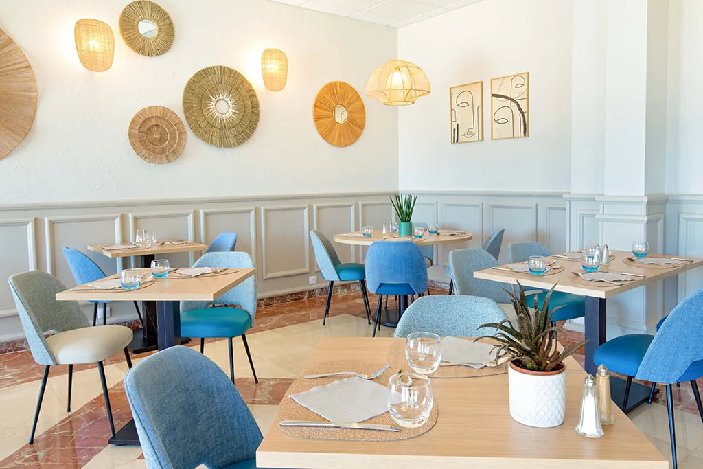 Restaurant — photo 76